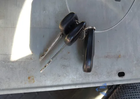 2010 Toyota Tacoma Base V6 из США, поврежденный, VIN 3TMMU4FN4AM017527